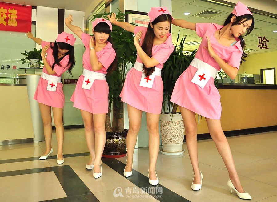 高清：青岛护士演绎美女版小苹果 大秀性感舞姿