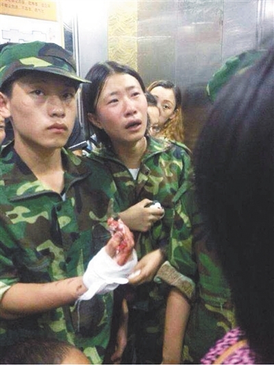 湖南军训教官与师生冲突42伤目击者讲述事发