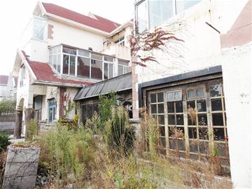 青岛新别墅扎堆翻建 花100万赚700万