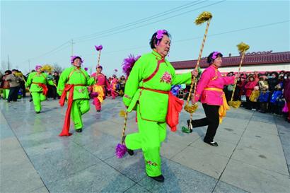 莱西花棍舞成非遗曾失传 源起项羽霸王鞭