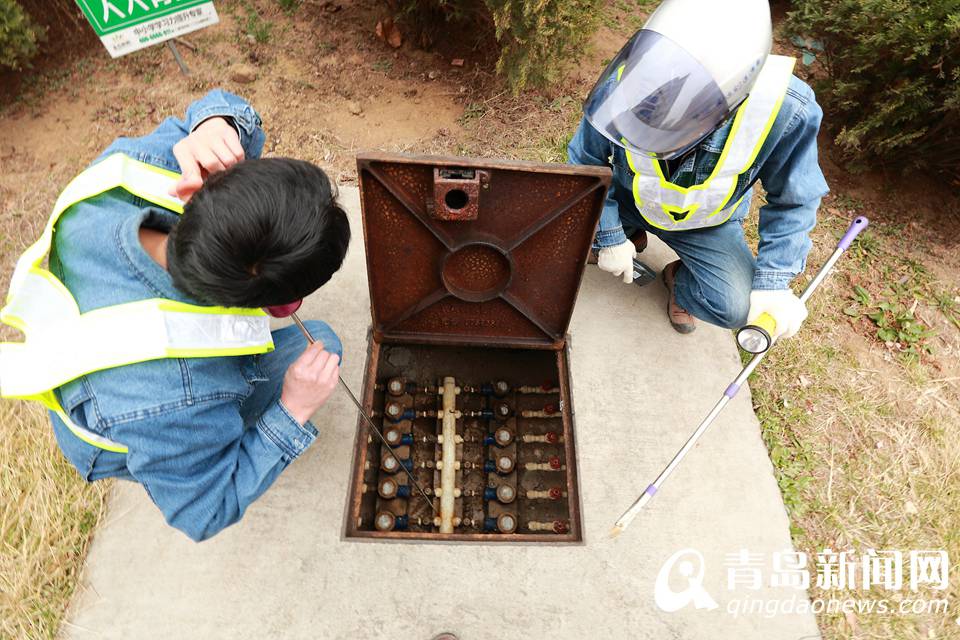 高清：开发区供水管理员配摩托车 帅气不输骑警