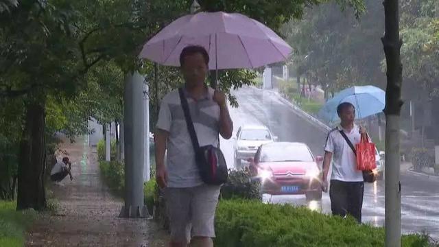 组图：青岛到底怕不怕淹 看记者为您实地探访