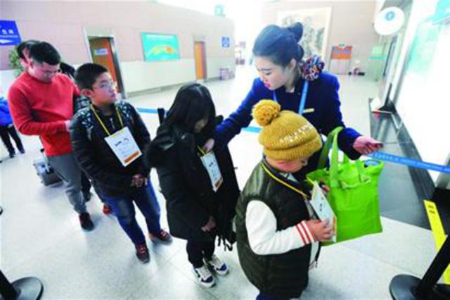 从青岛到南昌，6岁娃独自“飞”